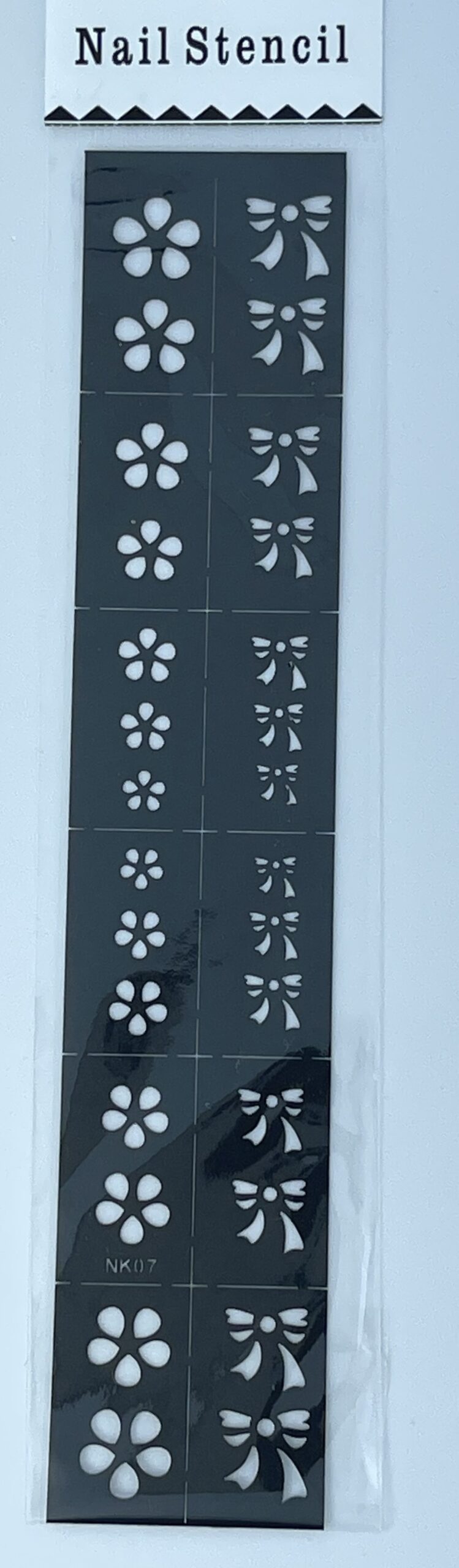 12 pochoirs pour nail art NK07-Motif fleur/nœud
