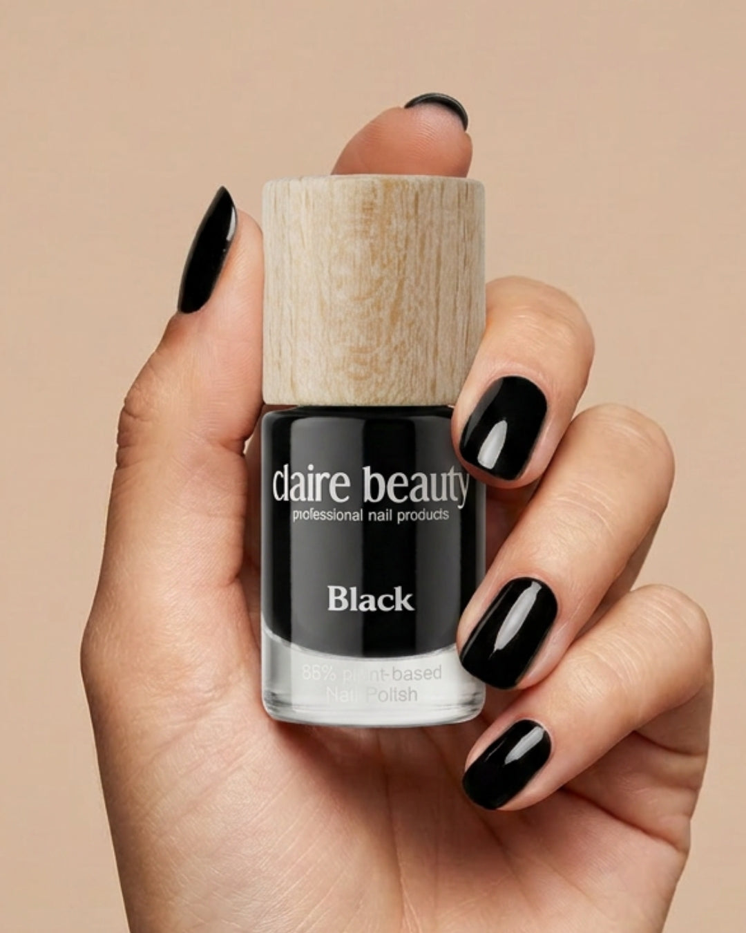 Green Plant Based Nagellack Black
