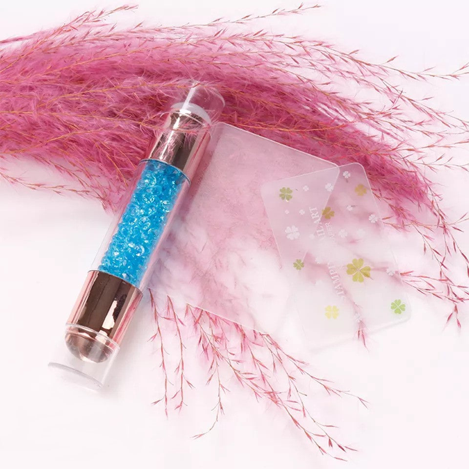 Ensemble tampon et grattoir transparents avec strass bleus