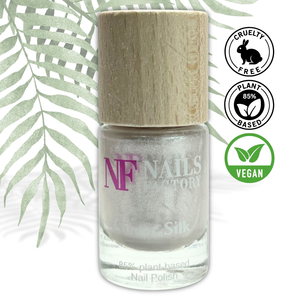 Green Plant Based Nagellack Silver Silk | Last Stock