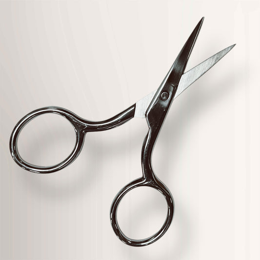 Professional cuticle scissors