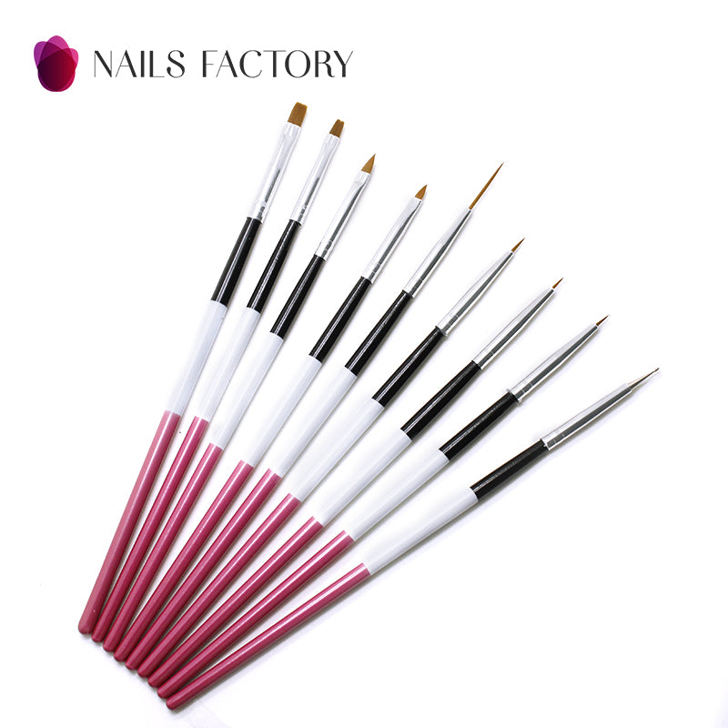 Neun Nail Art Pinsel Set von Nails Factory in bunten Farben, ideal für kreative Nageldesigns und detaillierte Nagelkunst.
