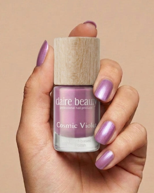 Green Plant Based Nagellack Cosmic Violet