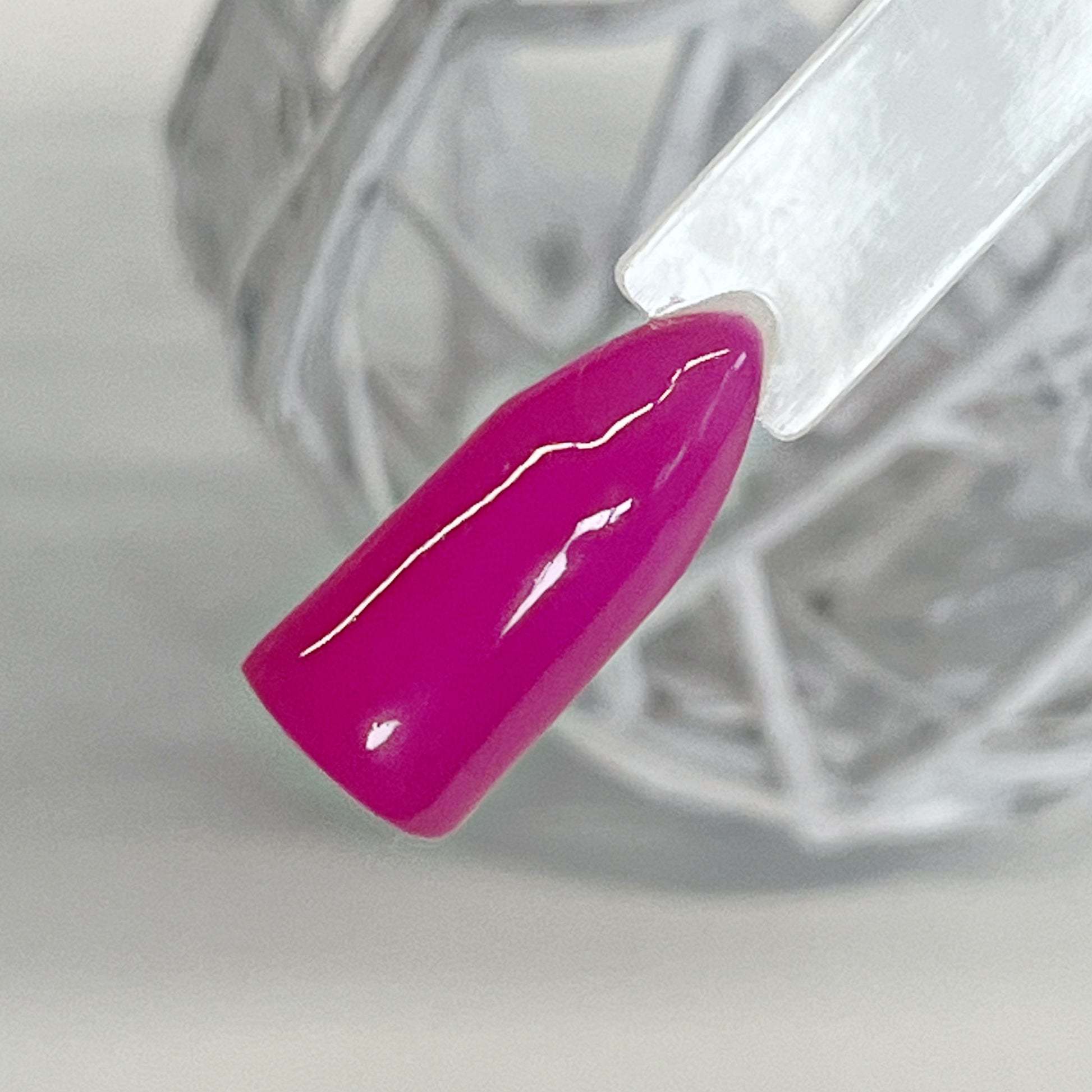 Helles rosa Farbgel von Nails Factory, Teil der Pumpkin Farbgel Kollektion Herbst 2024, für Nageldesigns.