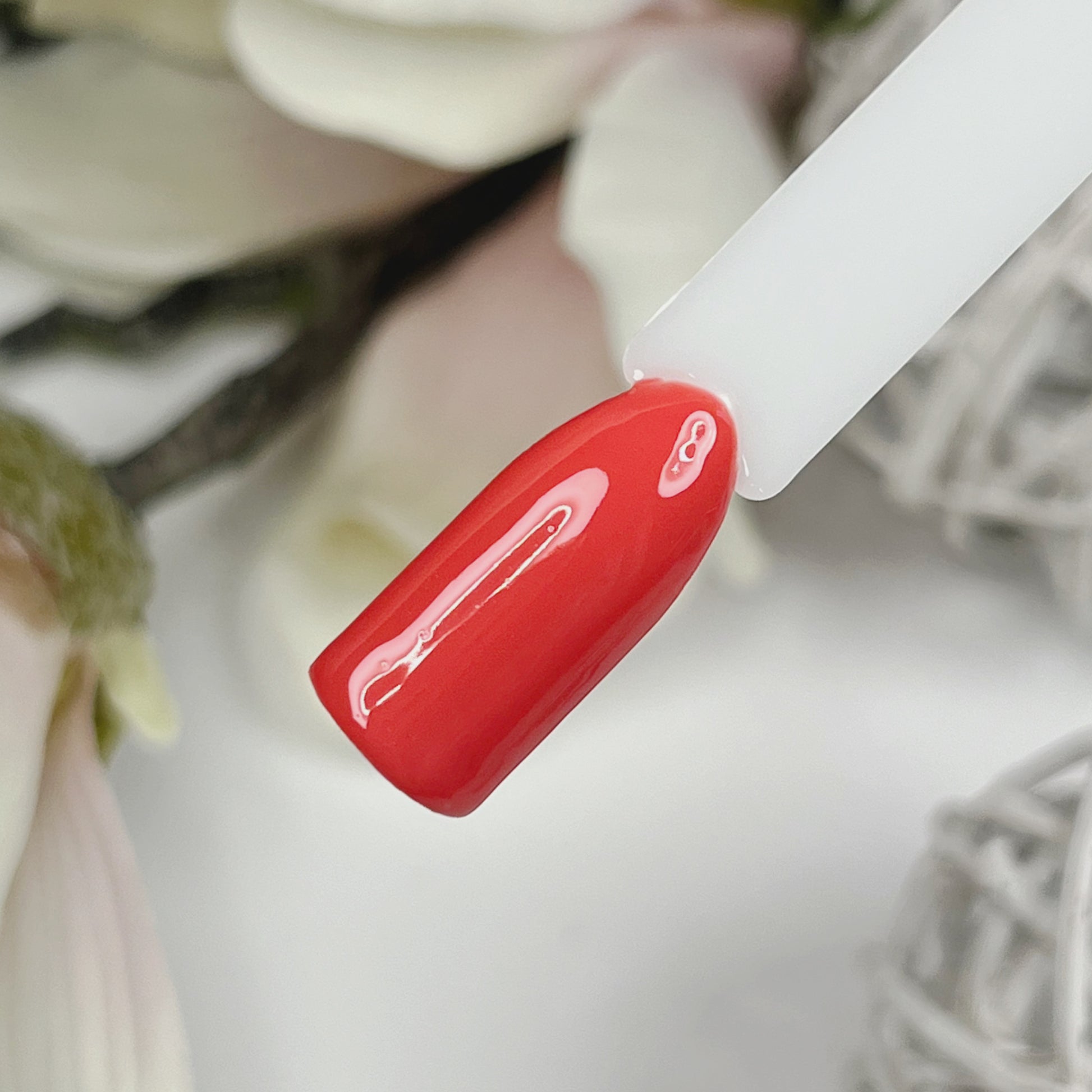 Farbgel-Set von Nails Factory mit Blush- und Burnt-Farbtönen, inklusive Strawberry-Farbgel, für Herbst 2024, auf einem weißen Hintergrund.
