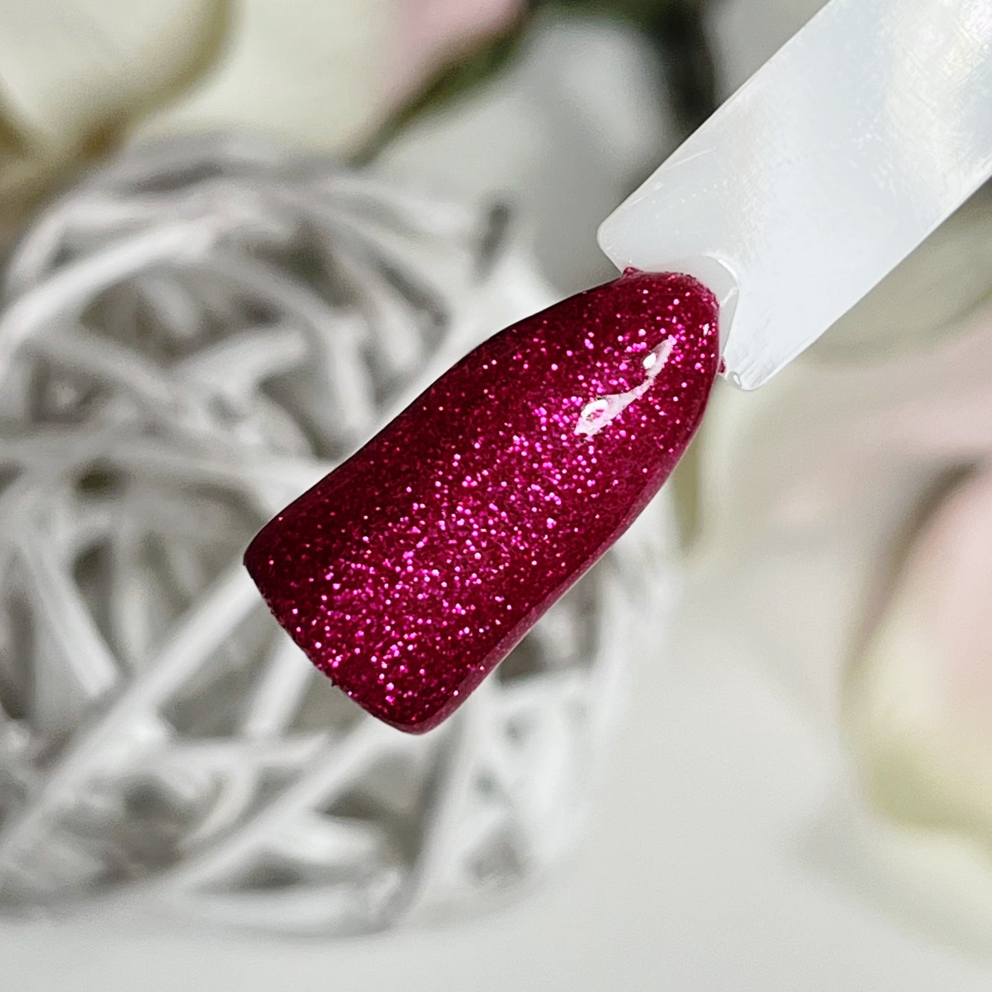 Glitter Galaxy Farbgel Set Sommer 2025 von Nails Factory, pinkes Farbgel mit funkelndem Galaxie-Design, für kreative Nagelkunst.
