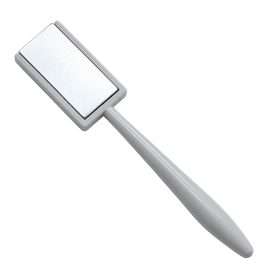 Cat Eye Magnet Basic von claire beauty mit grauem Griff und rechteckigem Magnetkopf