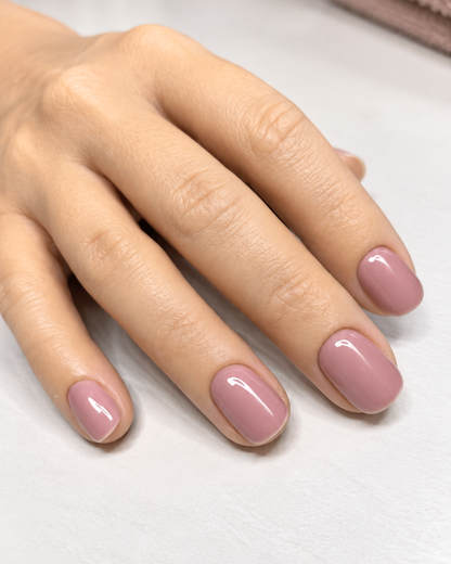 Fiberglas Camouflage Gel Nude auf modellierten Nägeln