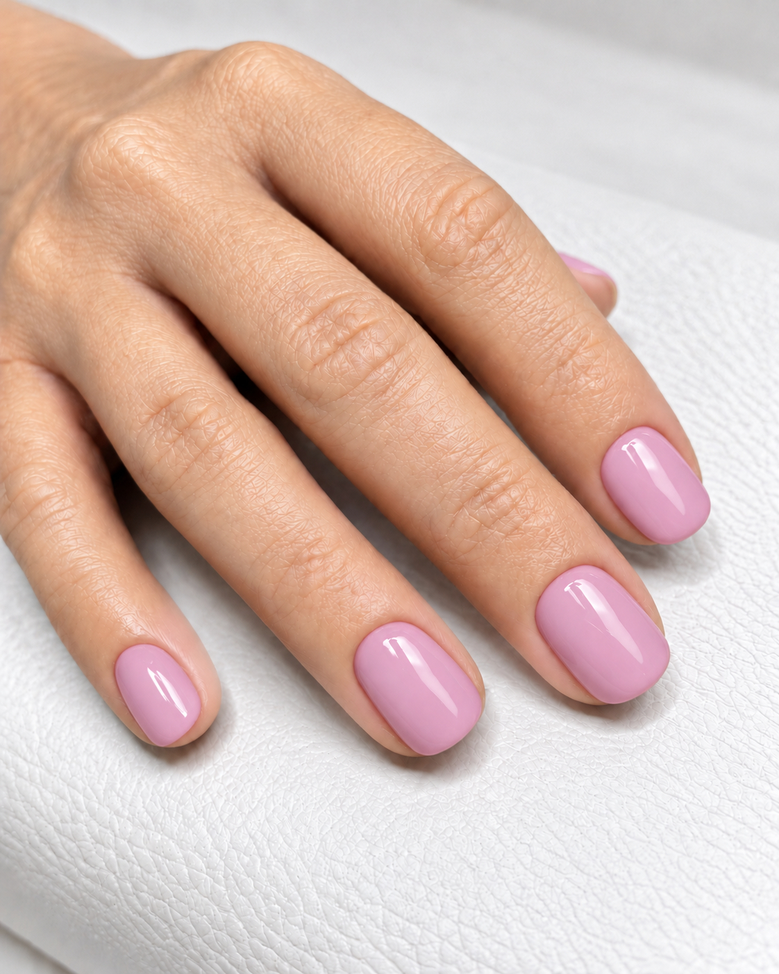 Farbgel Rosé Whisper auf Nägeln