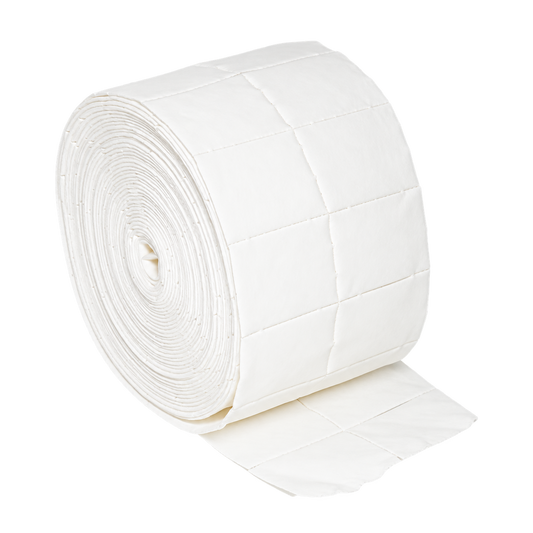Weisse Zellstofftupfer-Rolle mit perforierten Pads